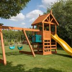 Der perfekte Spielturm mit Rutsche und Schaukel für den Garten: Tipps und Kaufberatung