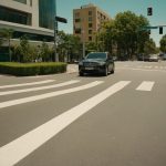 An dieser Ampel mit Grünpfeilschild sicher nach rechts abbiegen: Tipps für Autofahrer